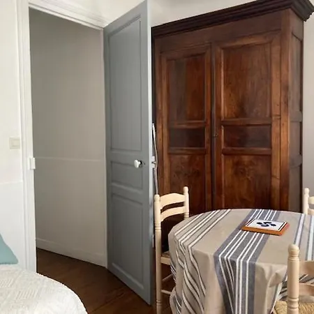 Etchebarne Guest house 3*